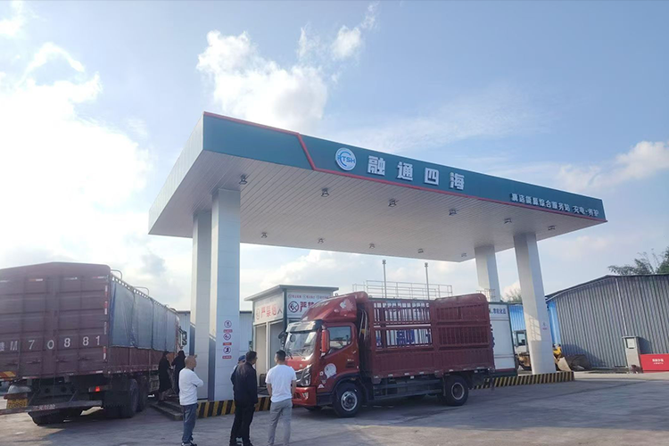 新闻封面
